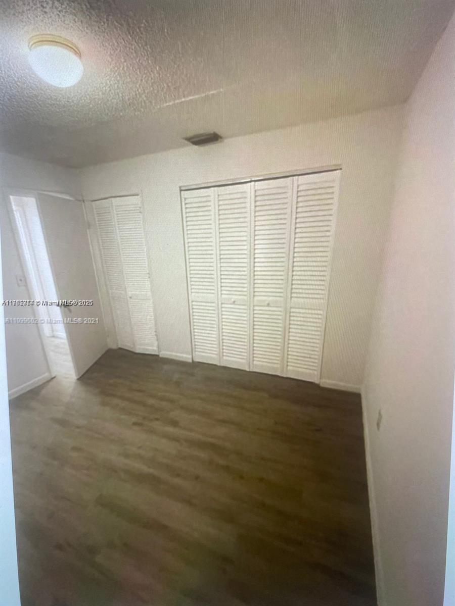 See details / sq. ft. $ 2025-11-07 0 Photo