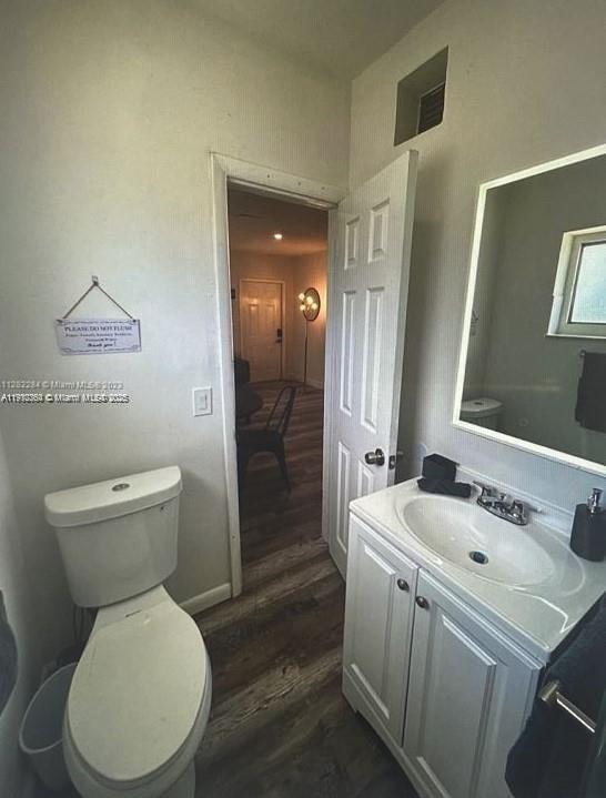 See details / sq. ft. $ 2025-11-07 0 Photo