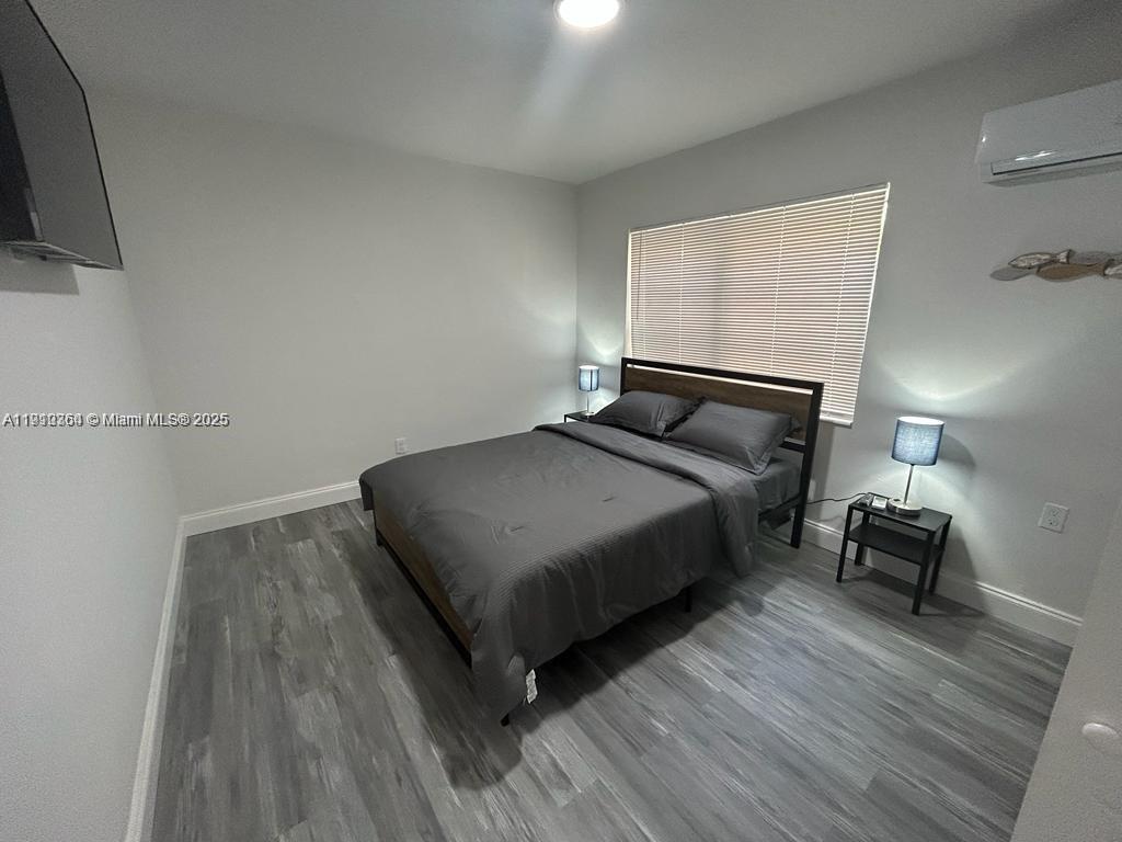 See details / sq. ft. $ 2025-11-07 0 Photo
