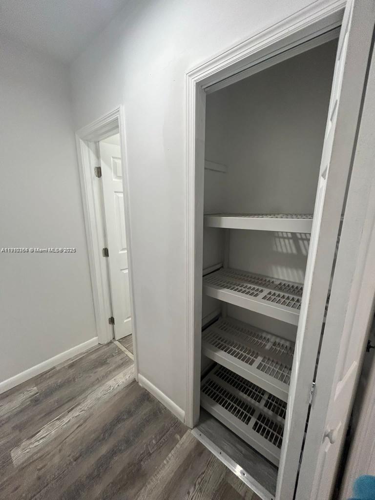 See details / sq. ft. $ 2025-11-07 0 Photo