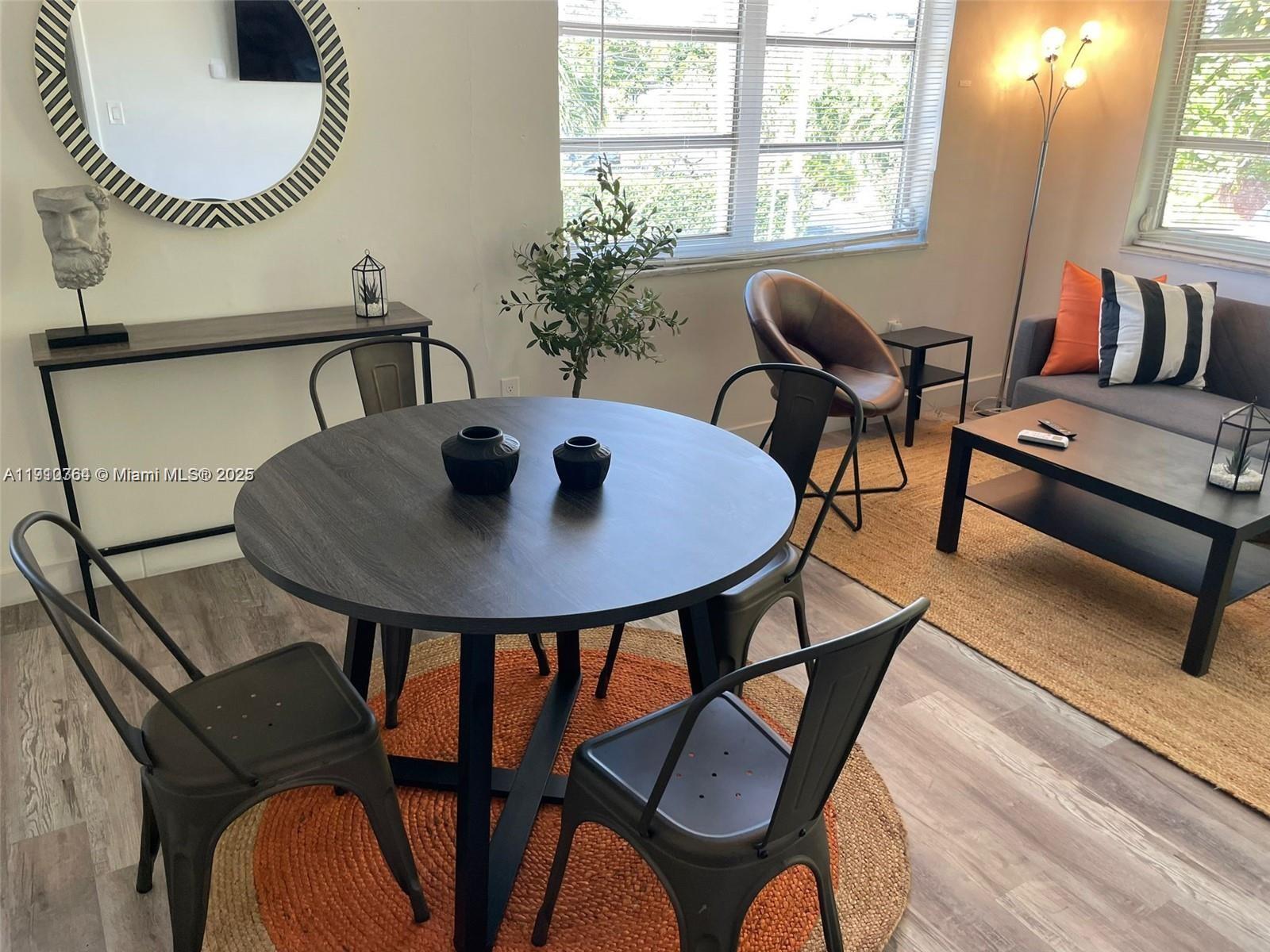 See details / sq. ft. $ 2025-11-07 0 Photo