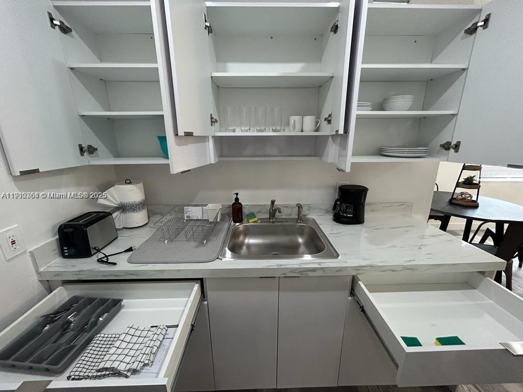 See details / sq. ft. $ 2025-11-07 0 Photo