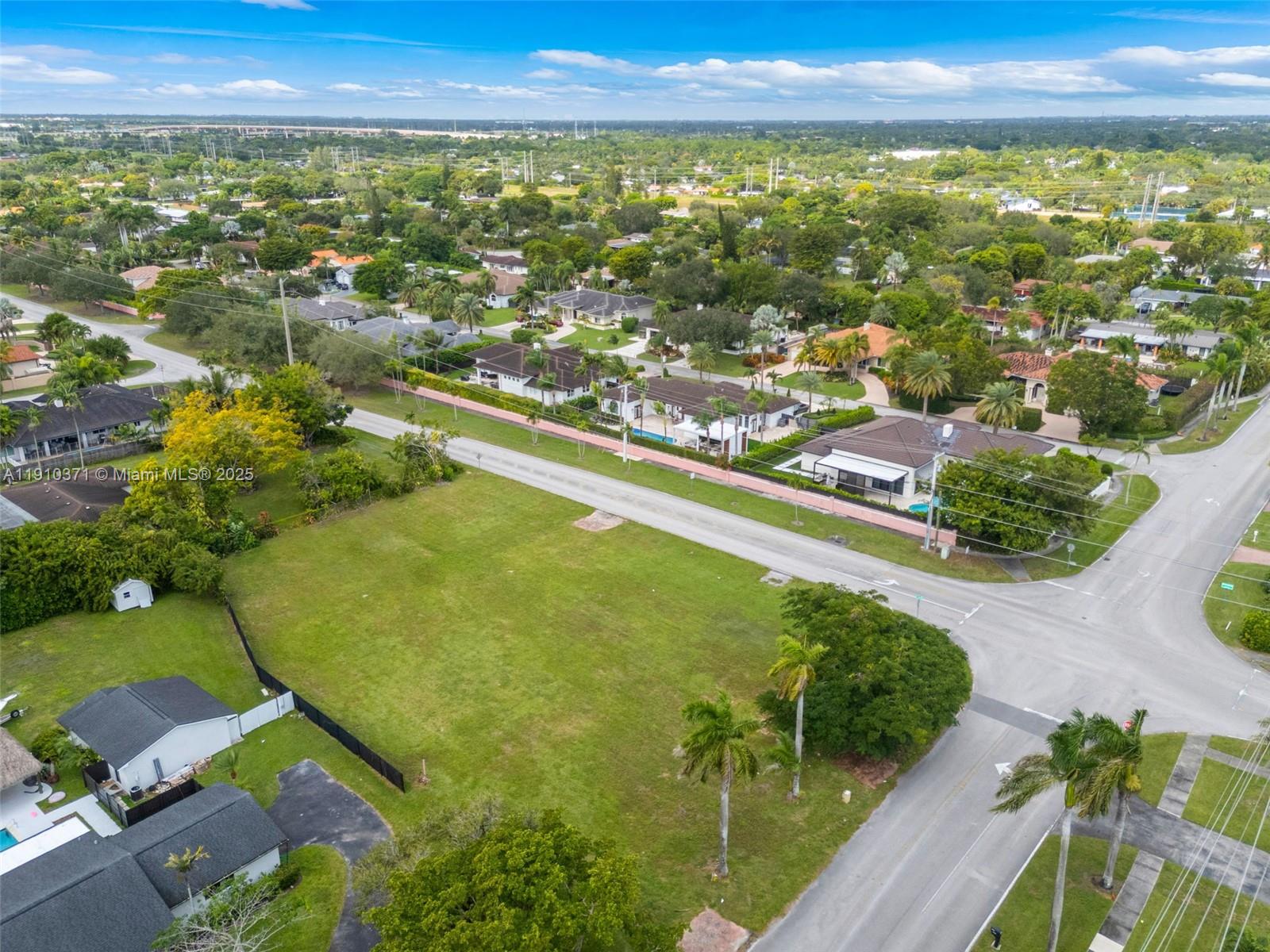 See details / sq. ft. $ 2025-11-07 0 Photo