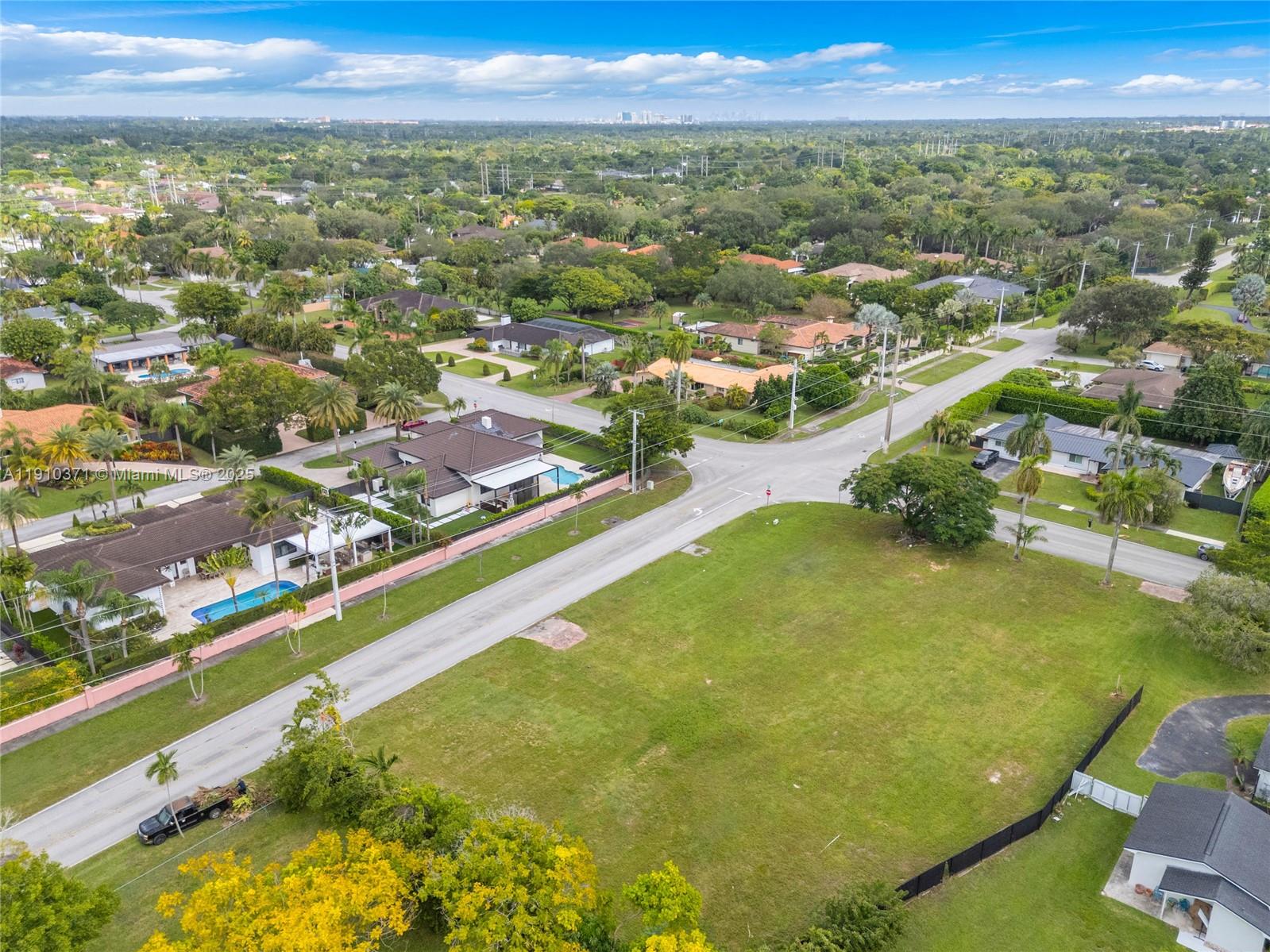 See details / sq. ft. $ 2025-11-07 0 Photo