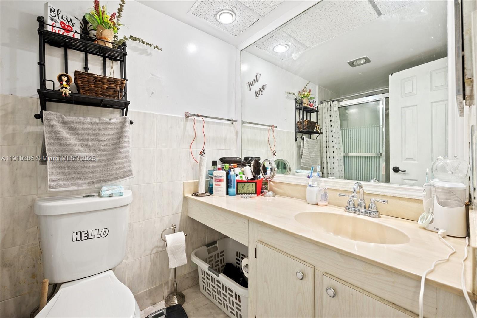 See details 320 2 / 2 1488 sq. ft. $ 2025-11-07 0 Photo