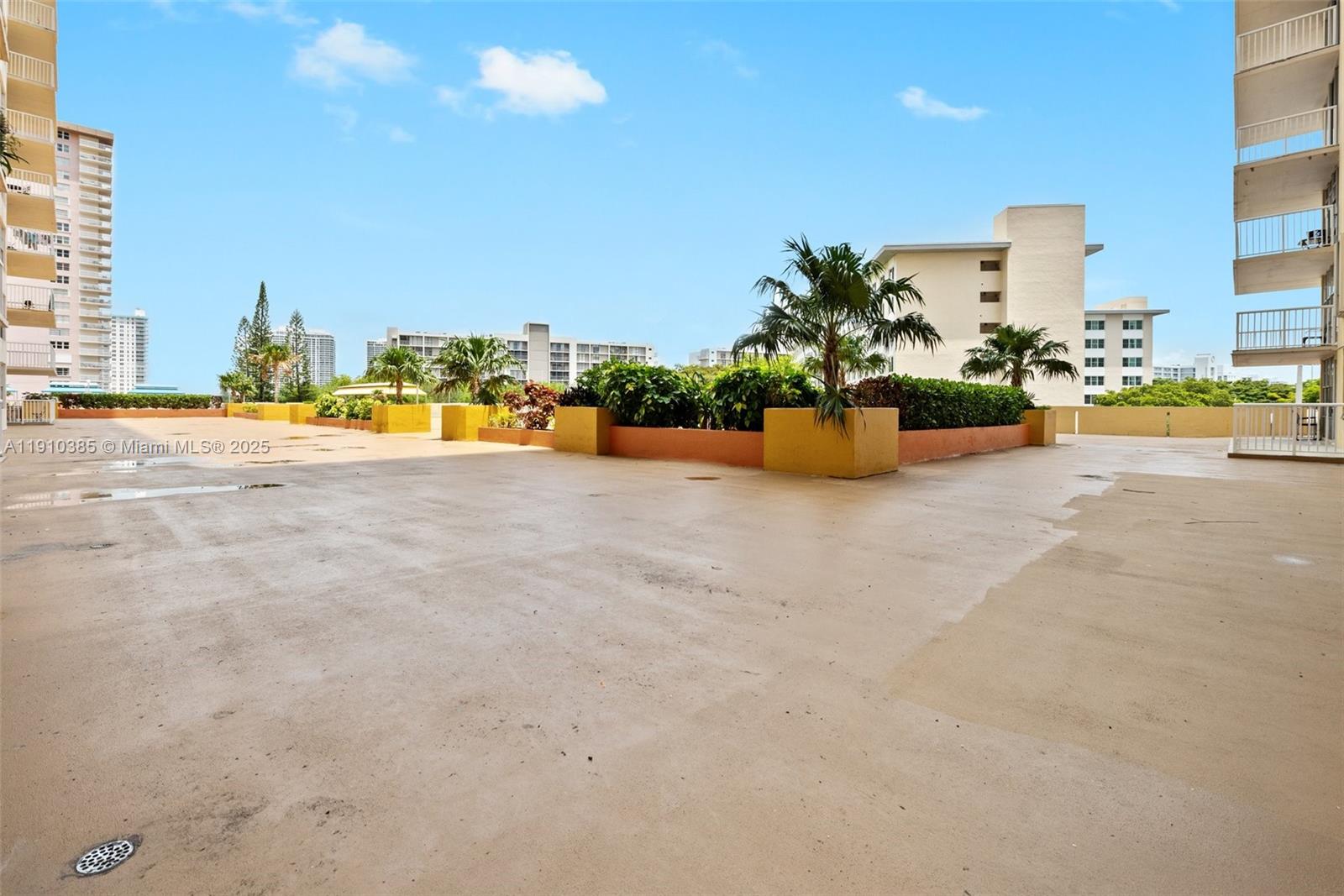 See details 320 2 / 2 1488 sq. ft. $ 2025-11-07 0 Photo