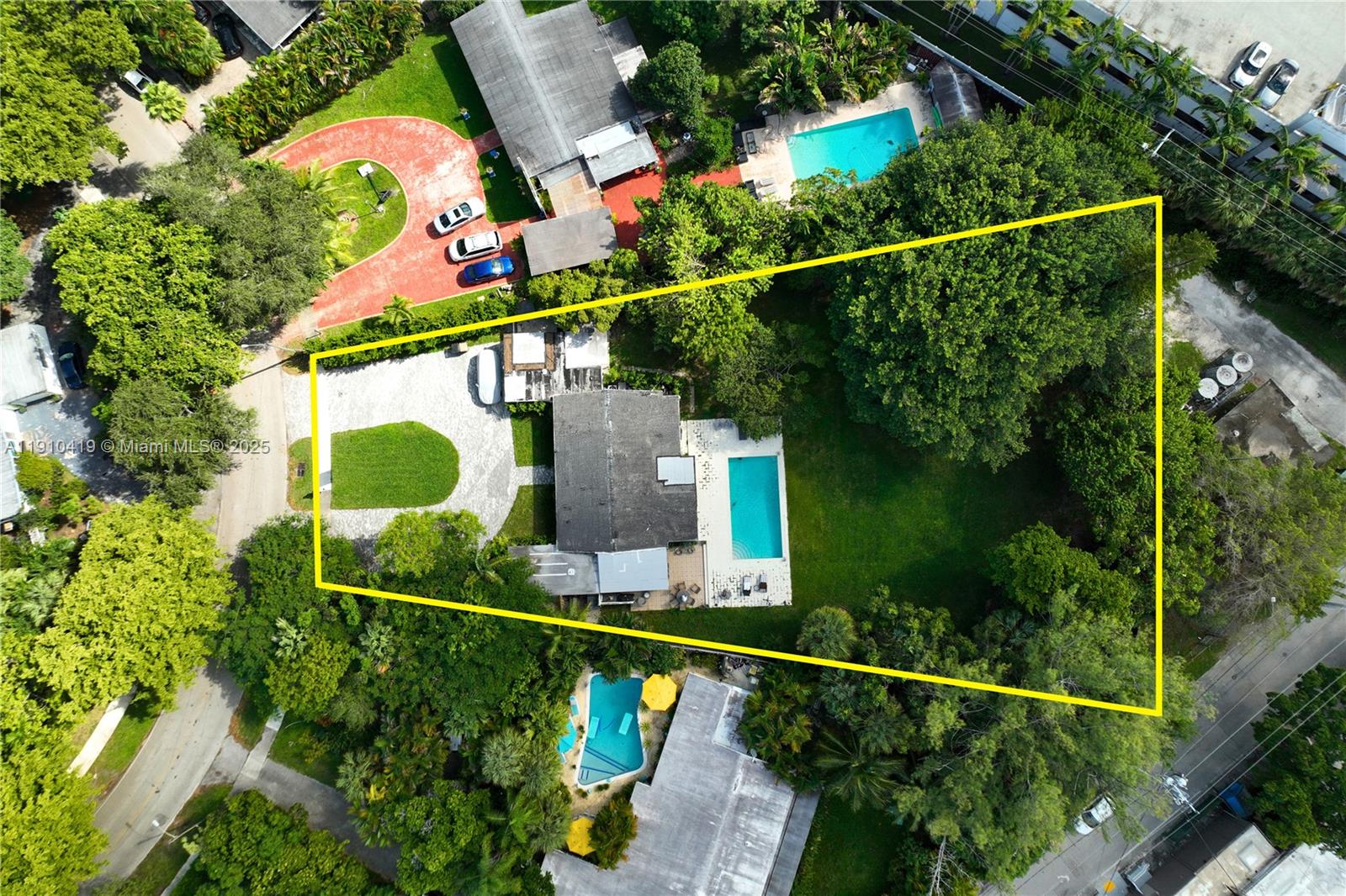 Подробнее / кв.футов $ 2025-11-07 0 Фото