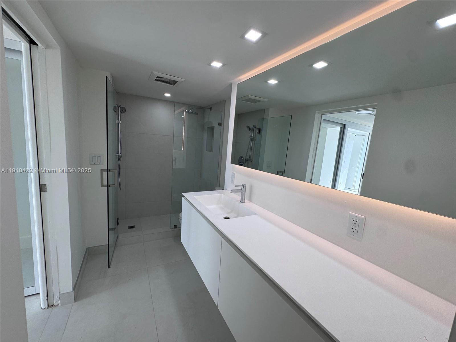 Photo of 3625 Country Club Dr #1907, Aventura, Florida, 33180 -