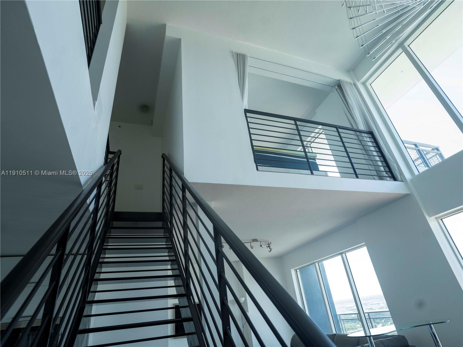See details 4805 2 / 3 1297 sq. ft. $ 2026-02-02 0 Photo