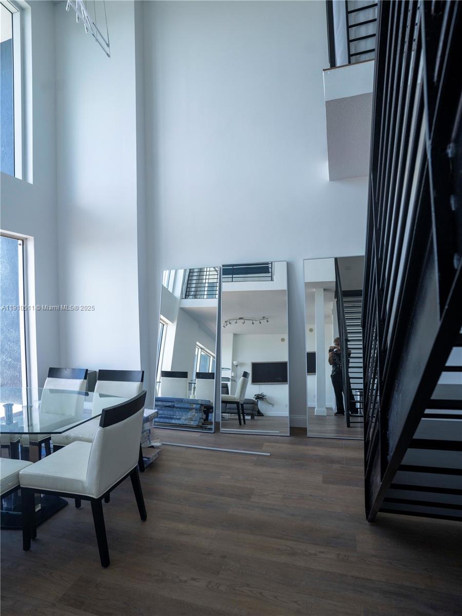 See details 4805 2 / 3 1297 sq. ft. $ 2026-02-02 0 Photo