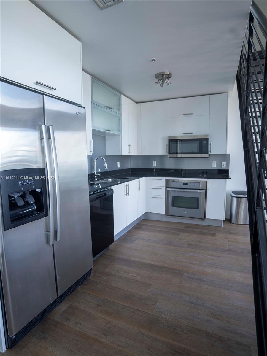 See details 4805 2 / 3 1297 sq. ft. $ 2026-02-02 0 Photo