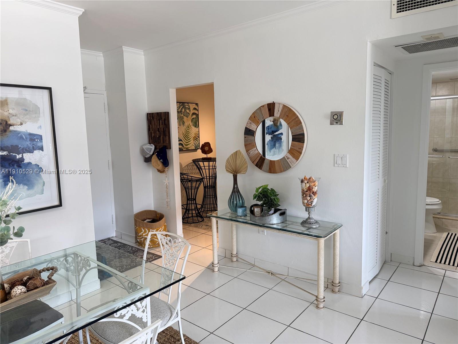 6P 1 / 1 798 sq. ft. $ 2025-11-07 0 Photo