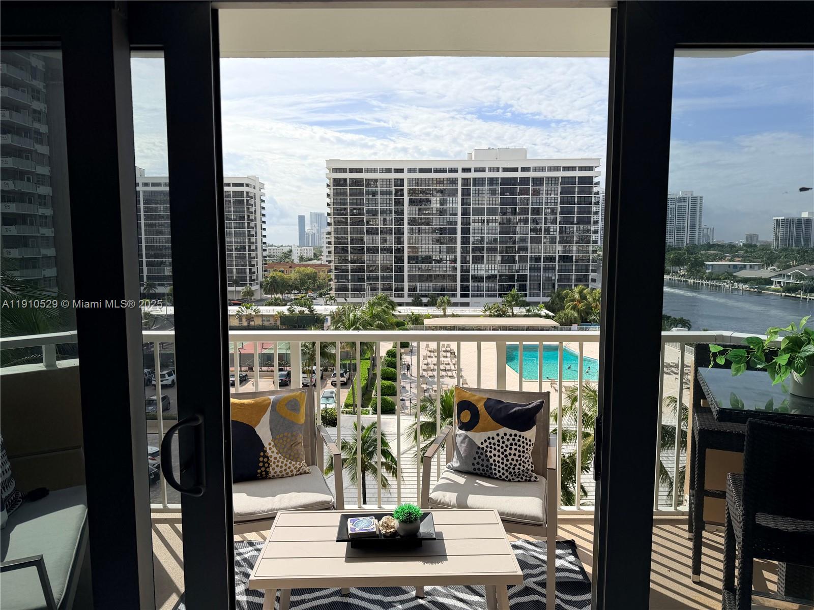 6P 1 / 1 798 sq. ft. $ 2025-11-07 0 Photo