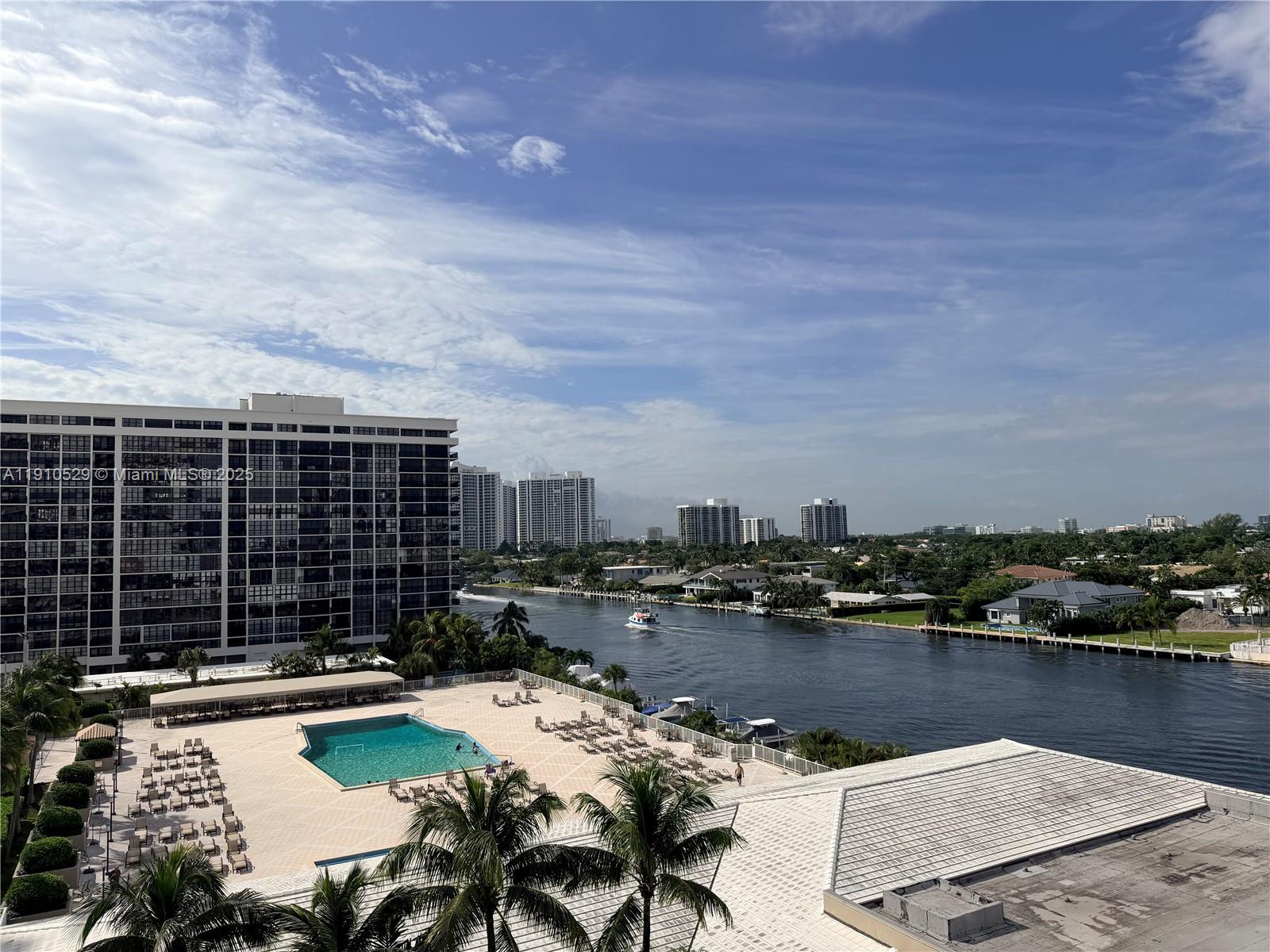 6P 1 / 1 798 sq. ft. $ 2025-11-07 0 Photo