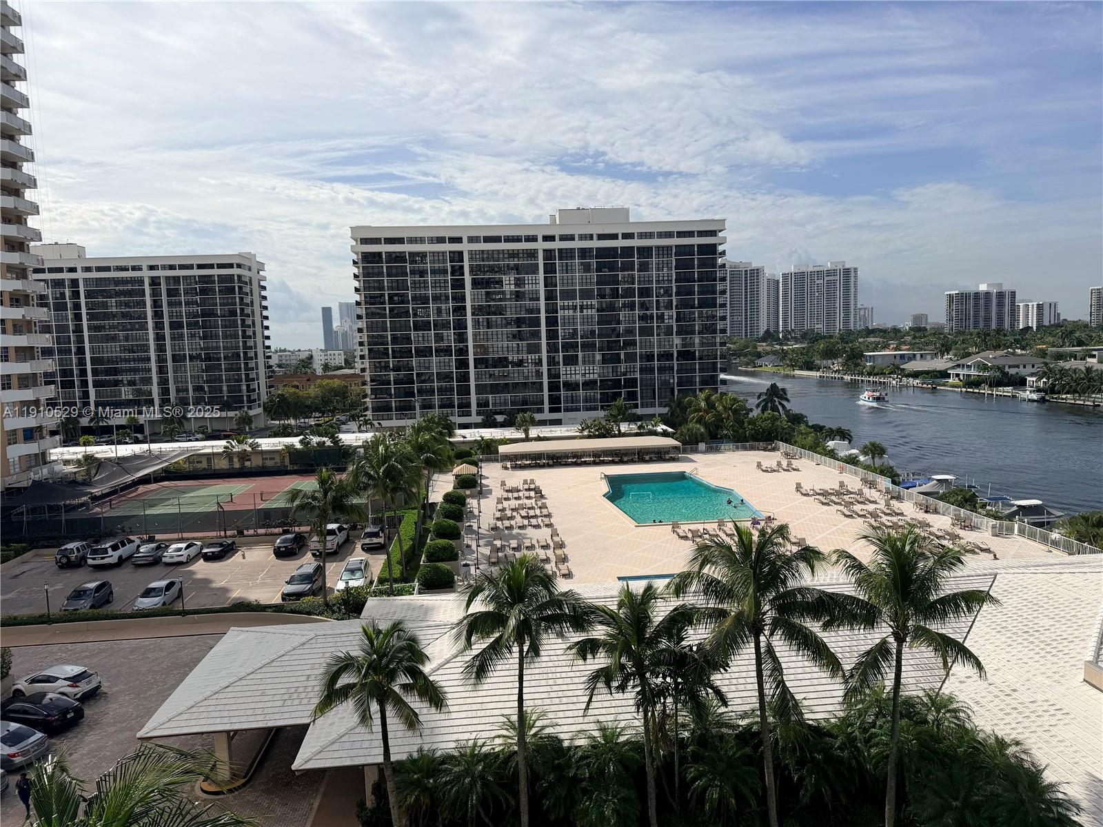 6P 1 / 1 798 sq. ft. $ 2025-11-07 0 Photo