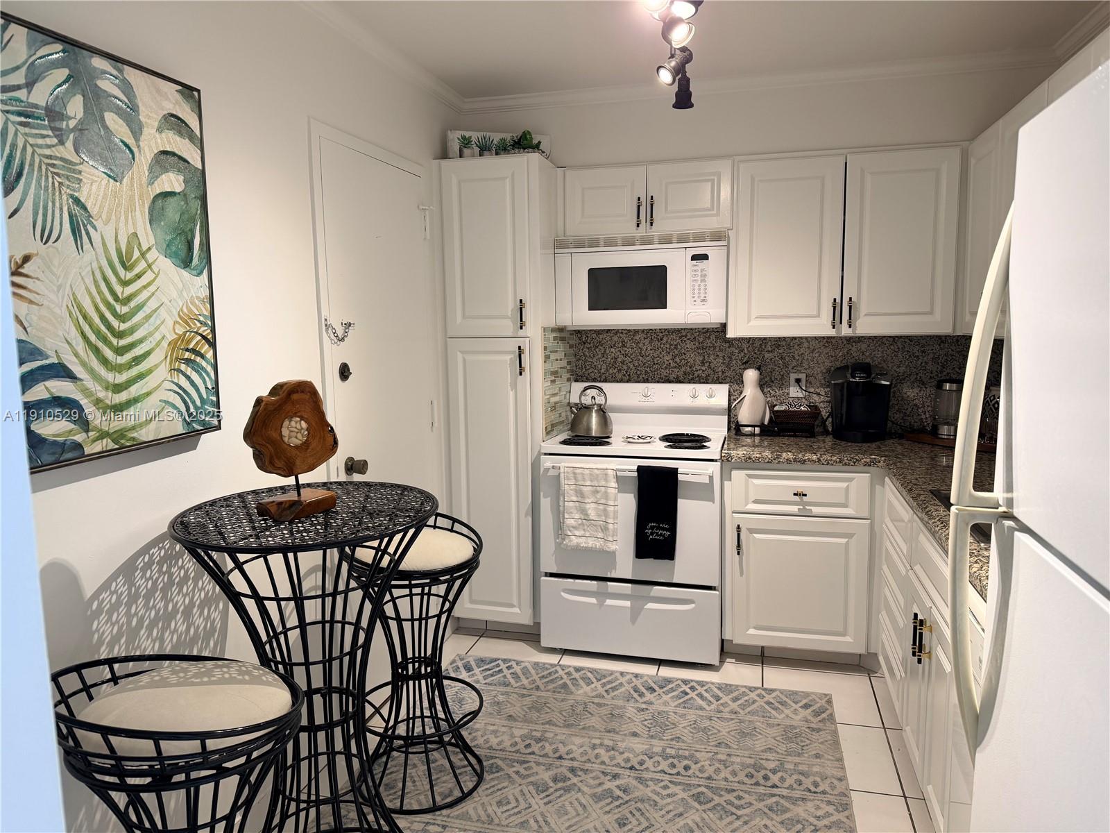 6P 1 / 1 798 sq. ft. $ 2025-11-07 0 Photo