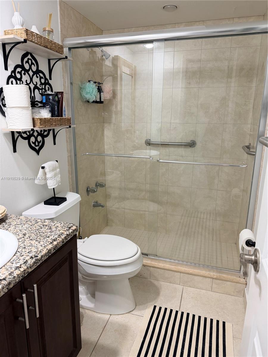 6P 1 / 1 798 sq. ft. $ 2025-11-07 0 Photo