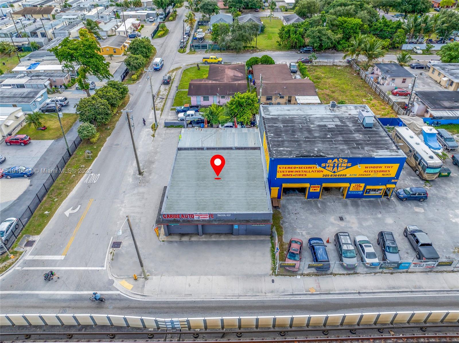   /   кв.футов $ 2025-11-07 0 Фото