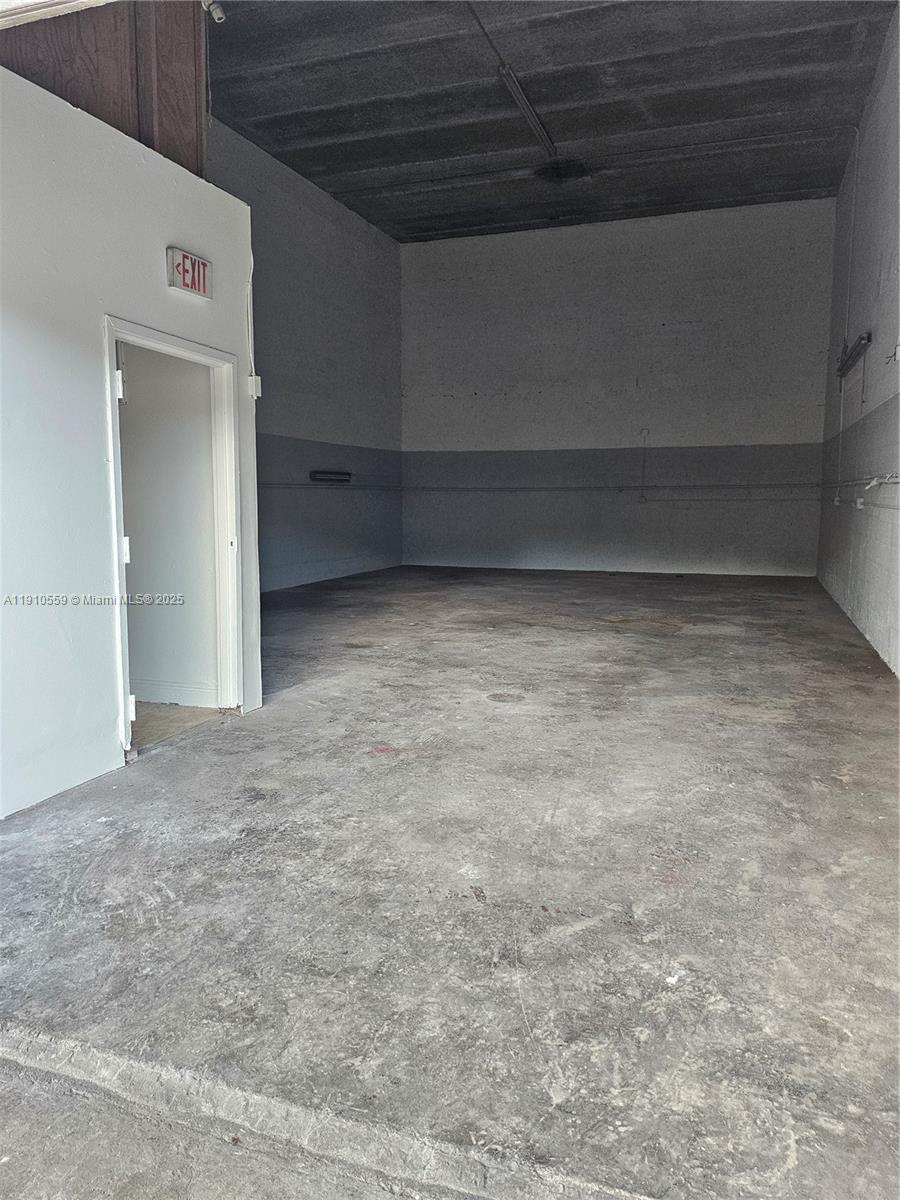 See details 2 / sq. ft. $ 2025-11-07 0 Photo