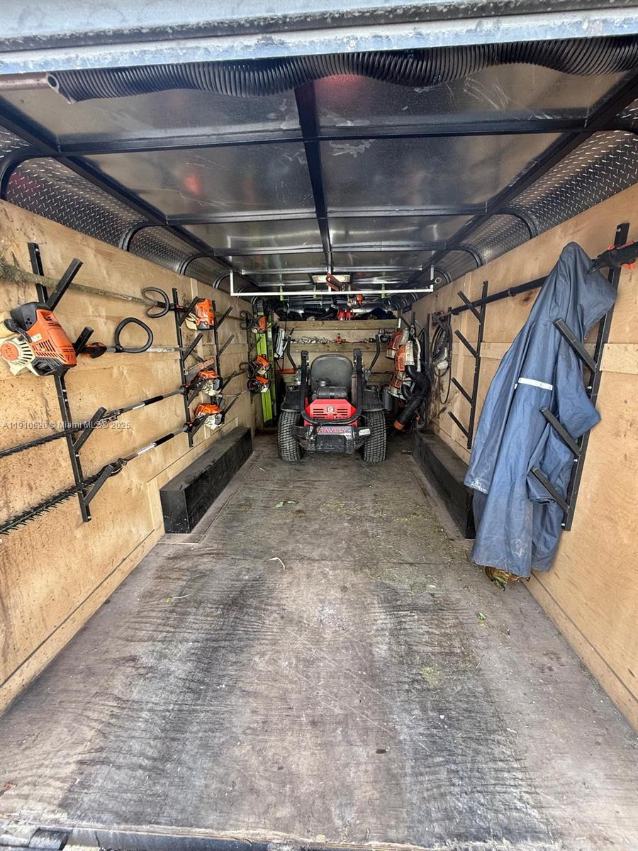 Подробнее / кв.футов $ 2025-11-08 0 Фото