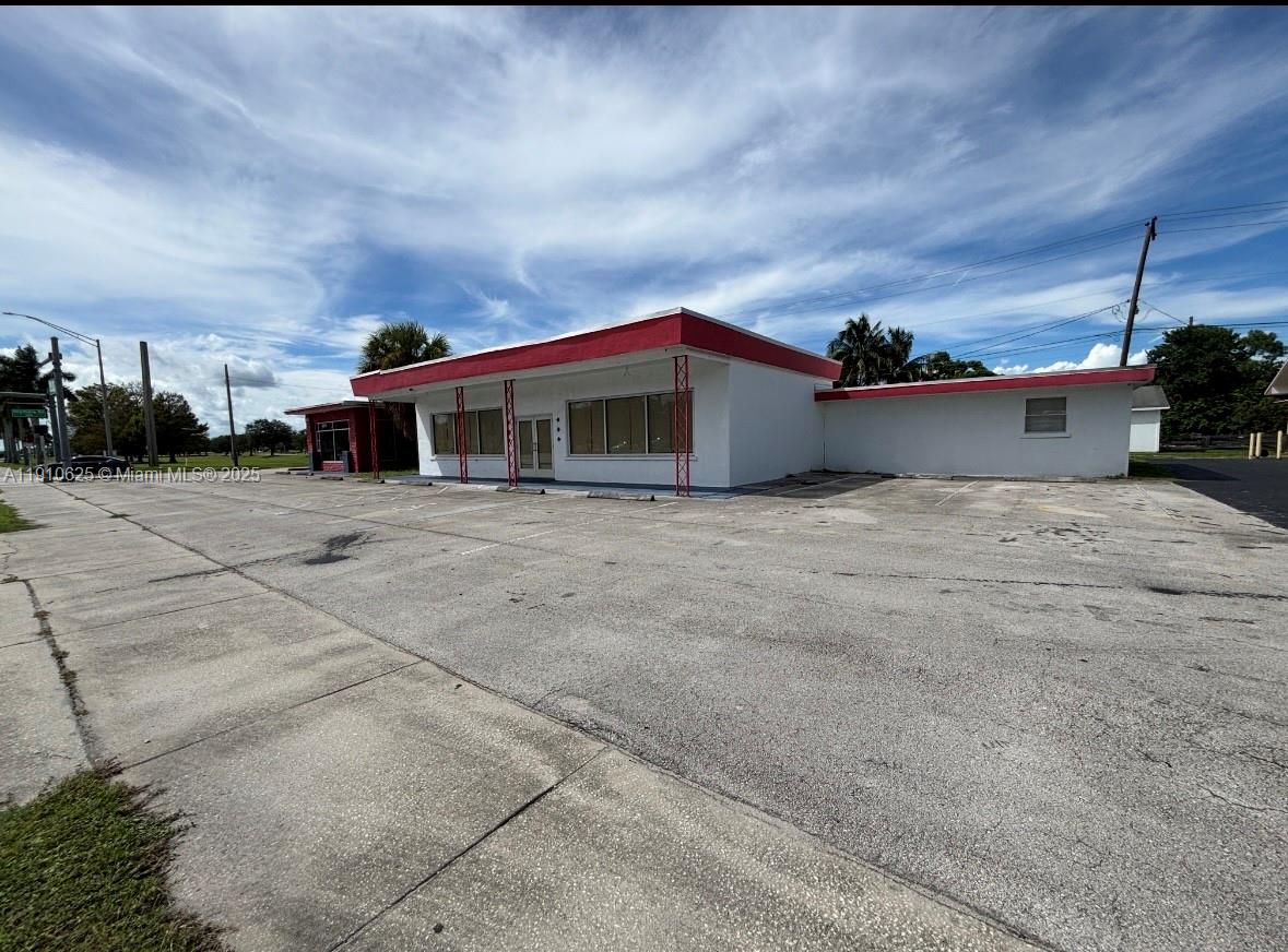 Подробнее / кв.футов $ 2025-11-08 0 Фото