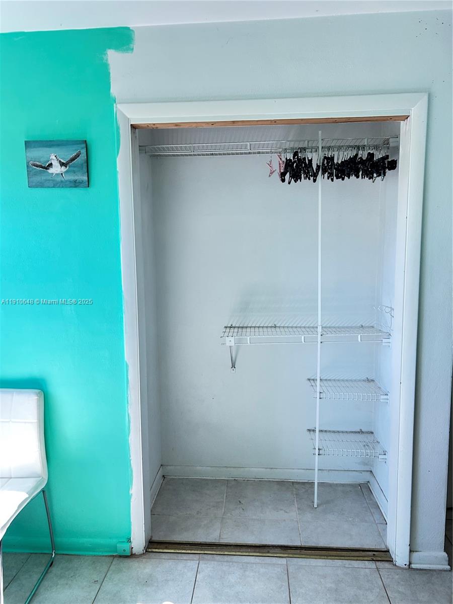 118 3 / 2  sq. ft. $ 2025-11-08 0 Photo