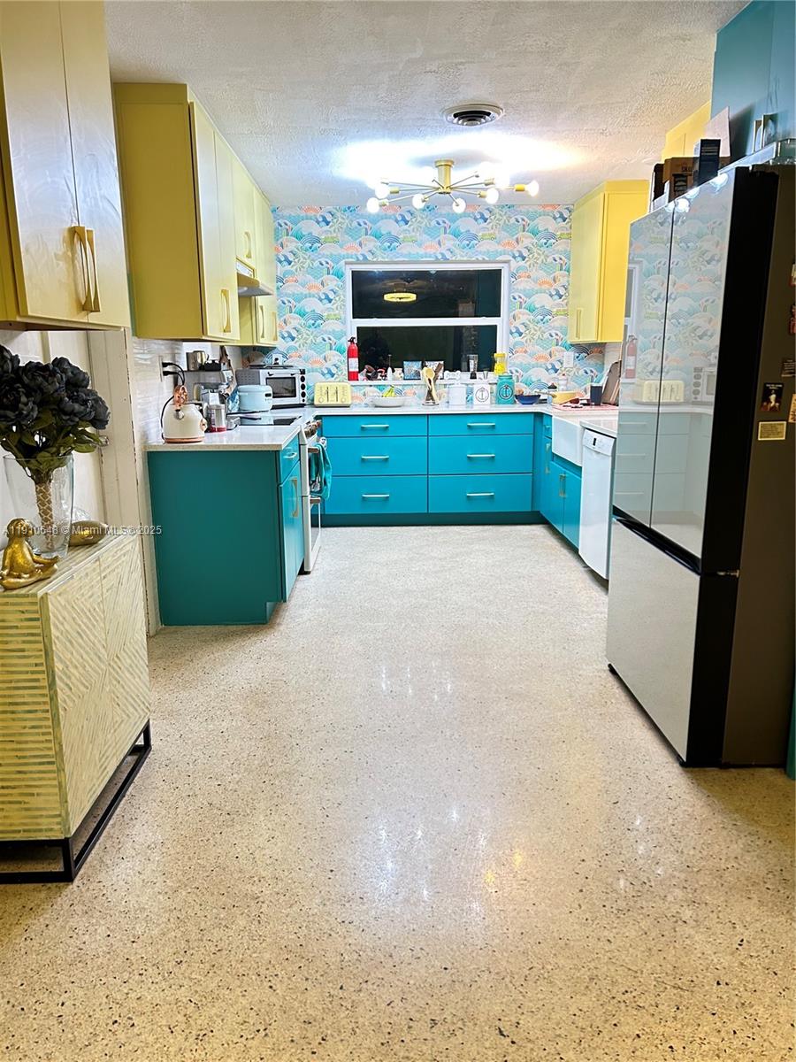 118 3 / 2  sq. ft. $ 2025-11-08 0 Photo