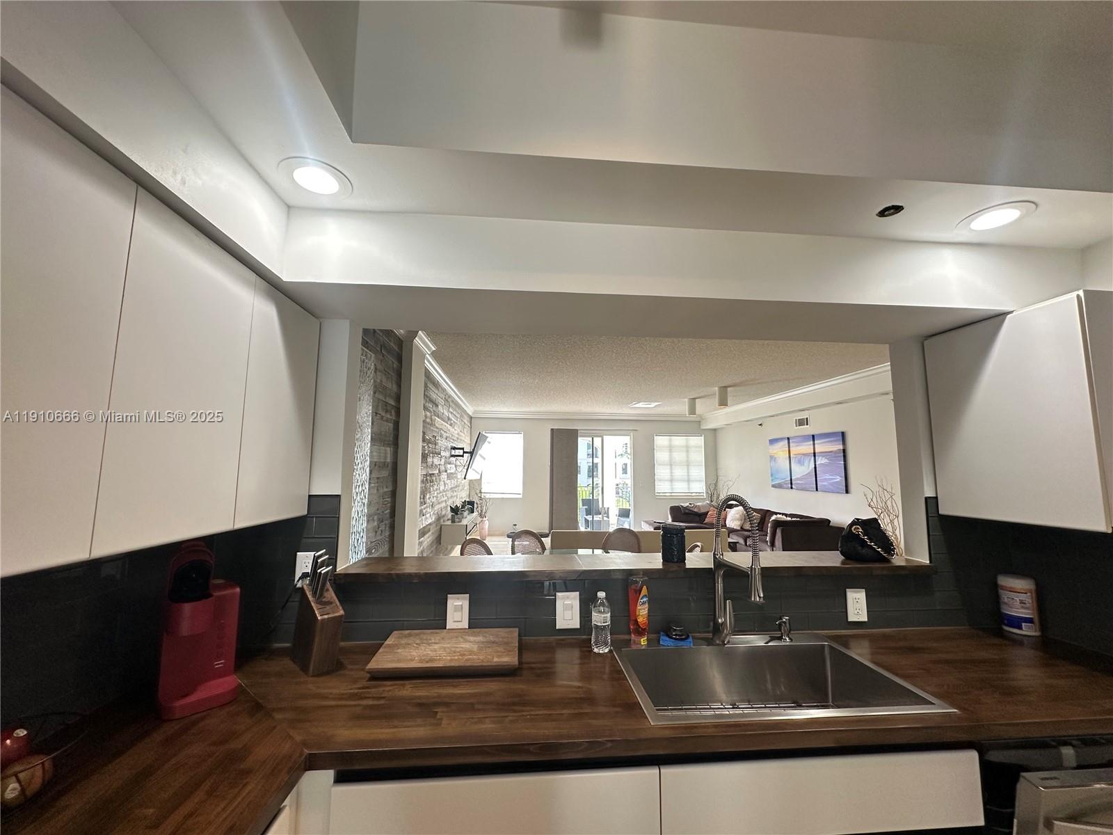 B-303 2 / 2 1820 sq. ft. $ 2025-11-08 0 Photo