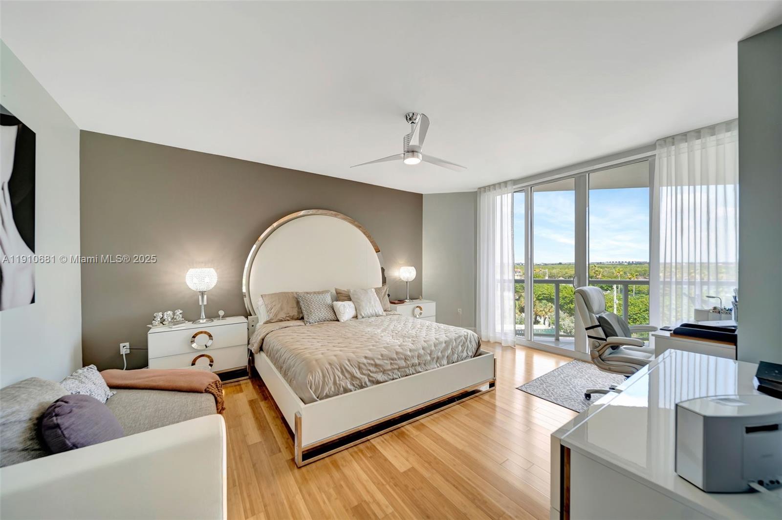 Photo of 6051 Ocean Dr  #603, Hollywood, Florida, 33019 - 