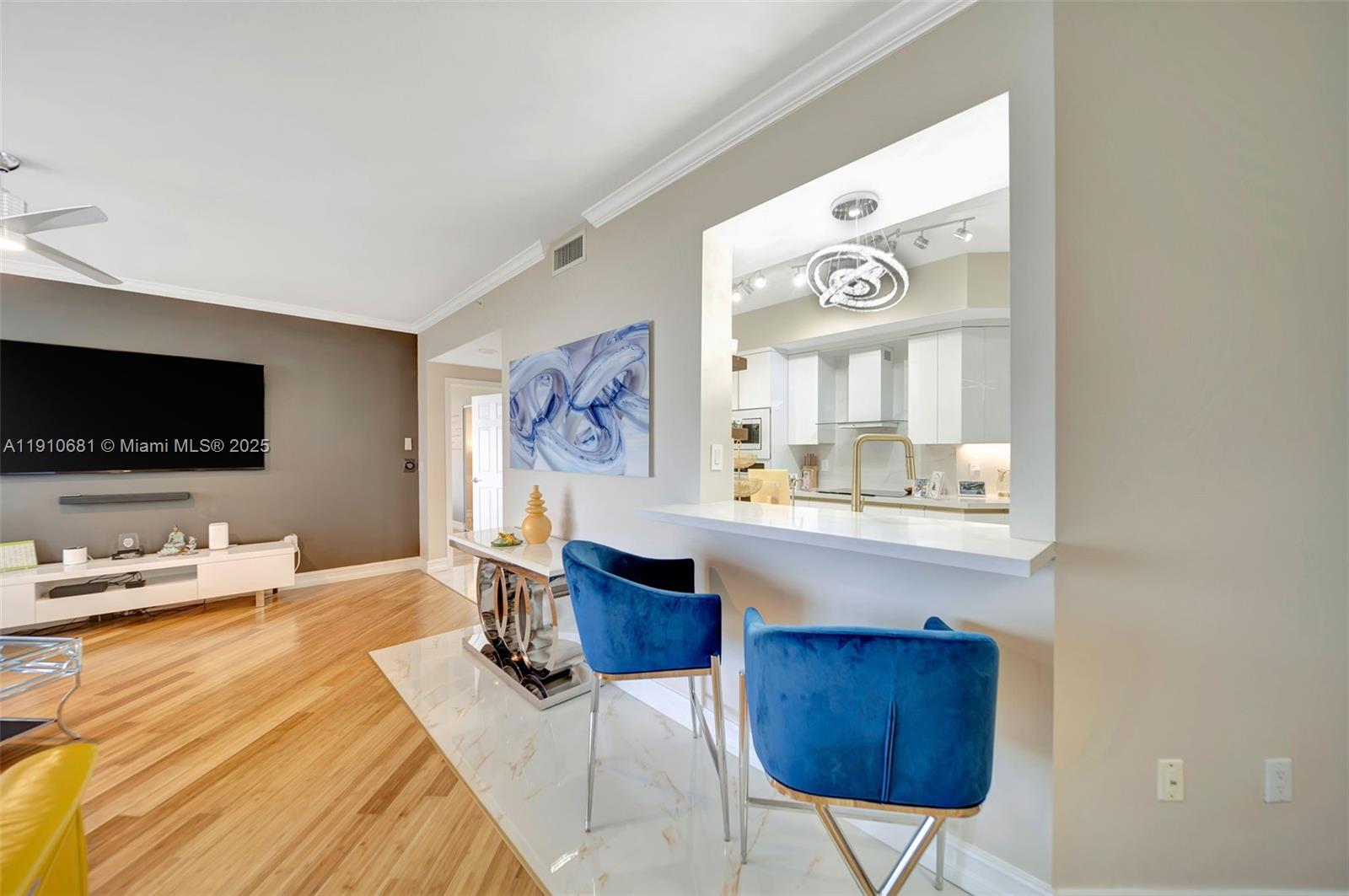 Photo of 6051 Ocean Dr  #603, Hollywood, Florida, 33019 - 