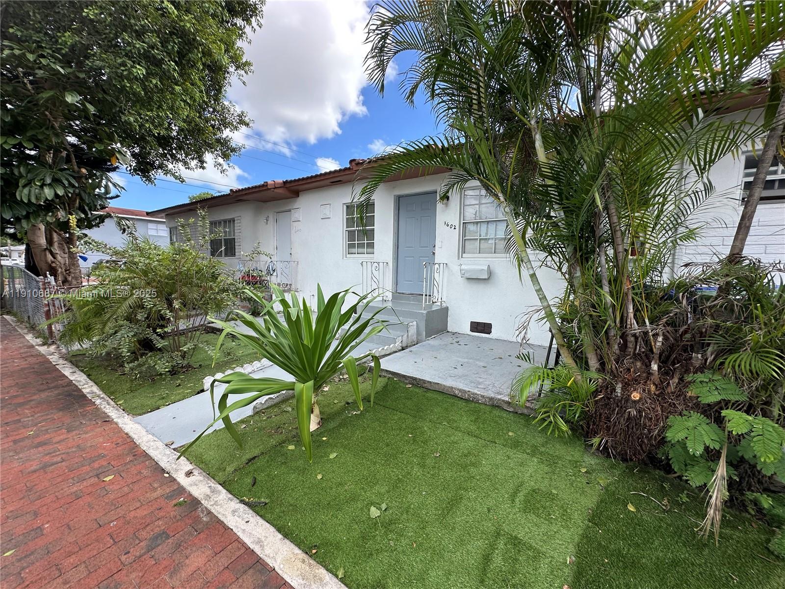 See details / 1748 sq. ft. $ 2025-11-08 0 Photo