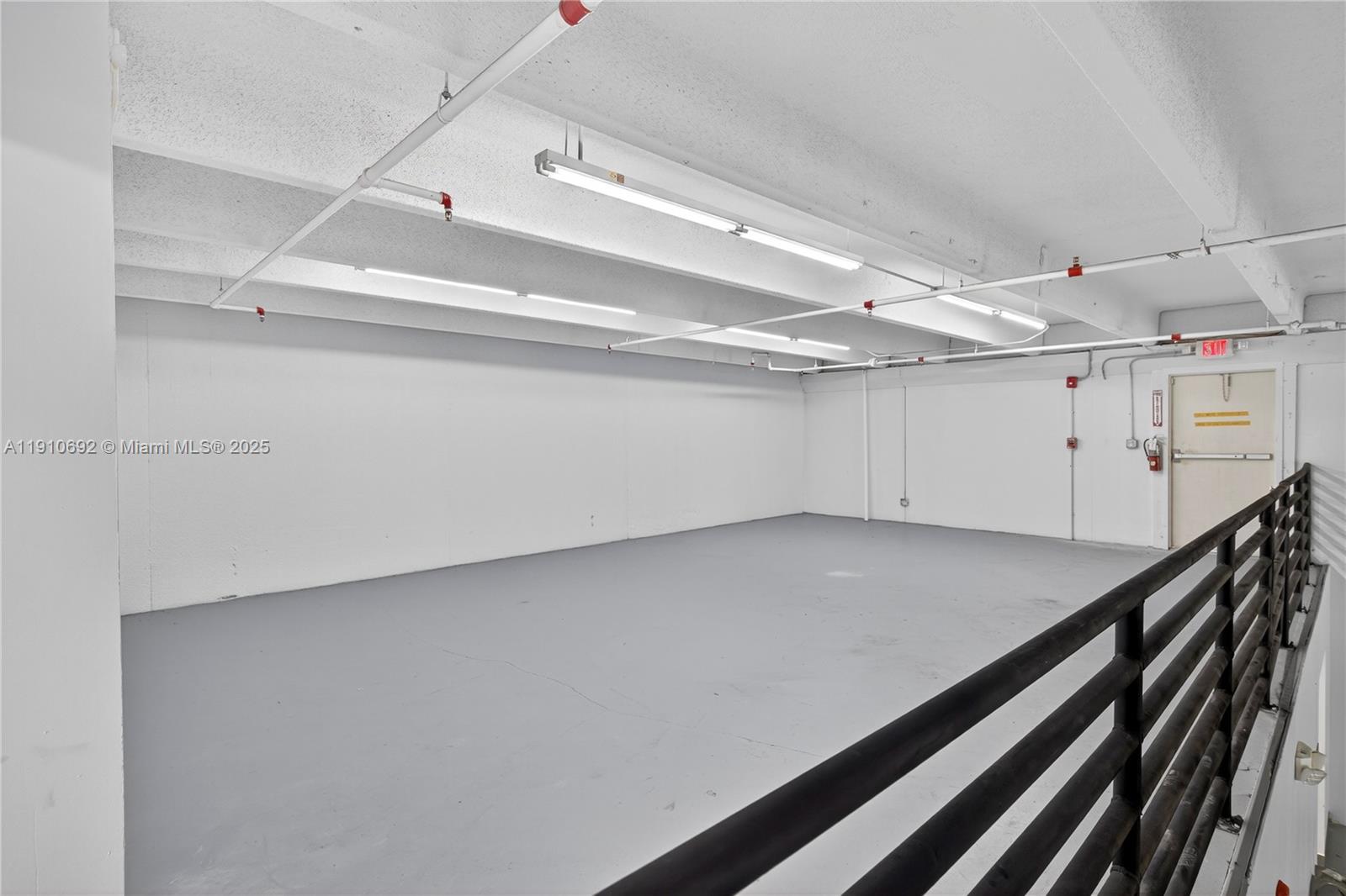 Подробнее / кв.футов $ 2025-11-08 0 Фото