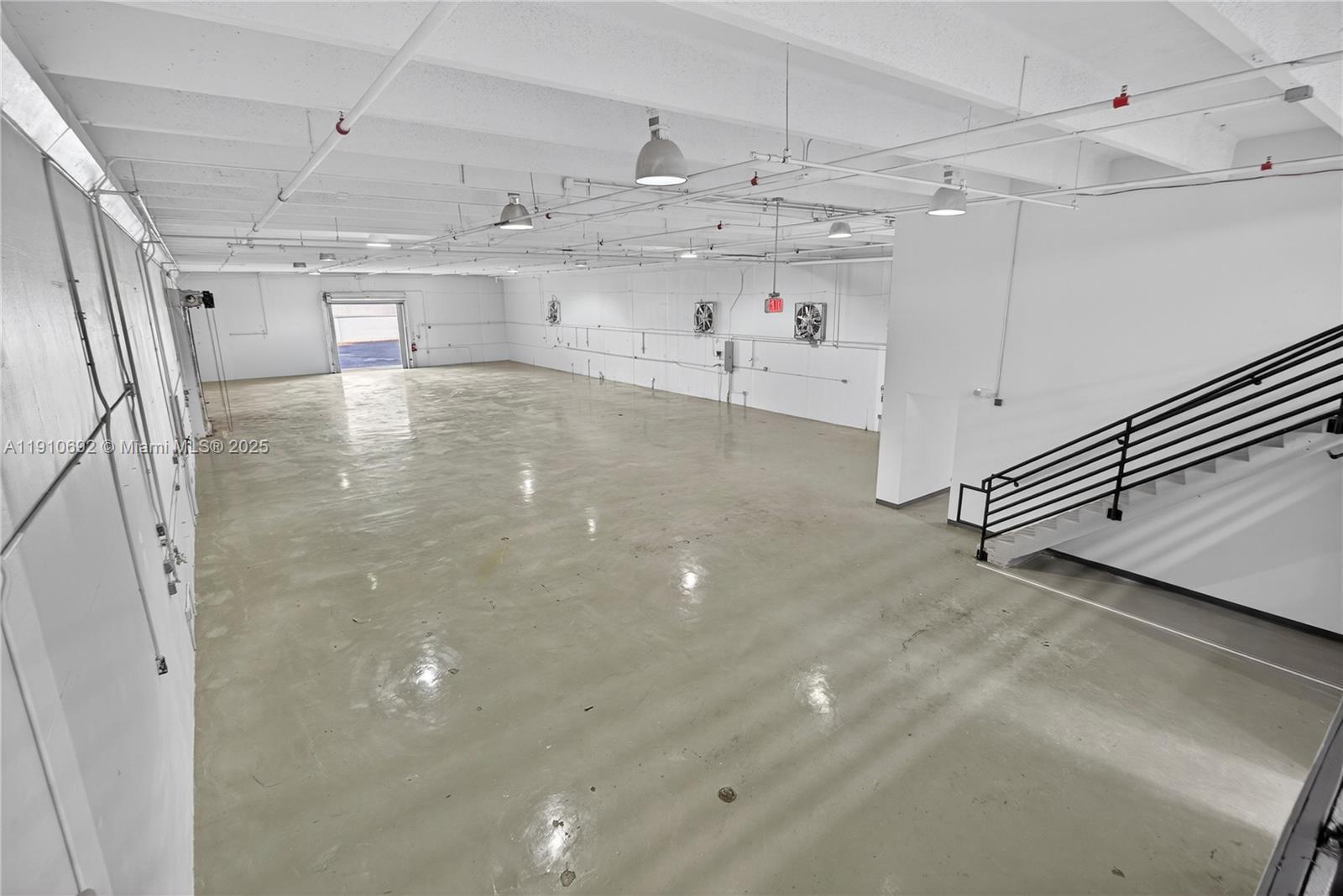 Подробнее / кв.футов $ 2025-11-08 0 Фото