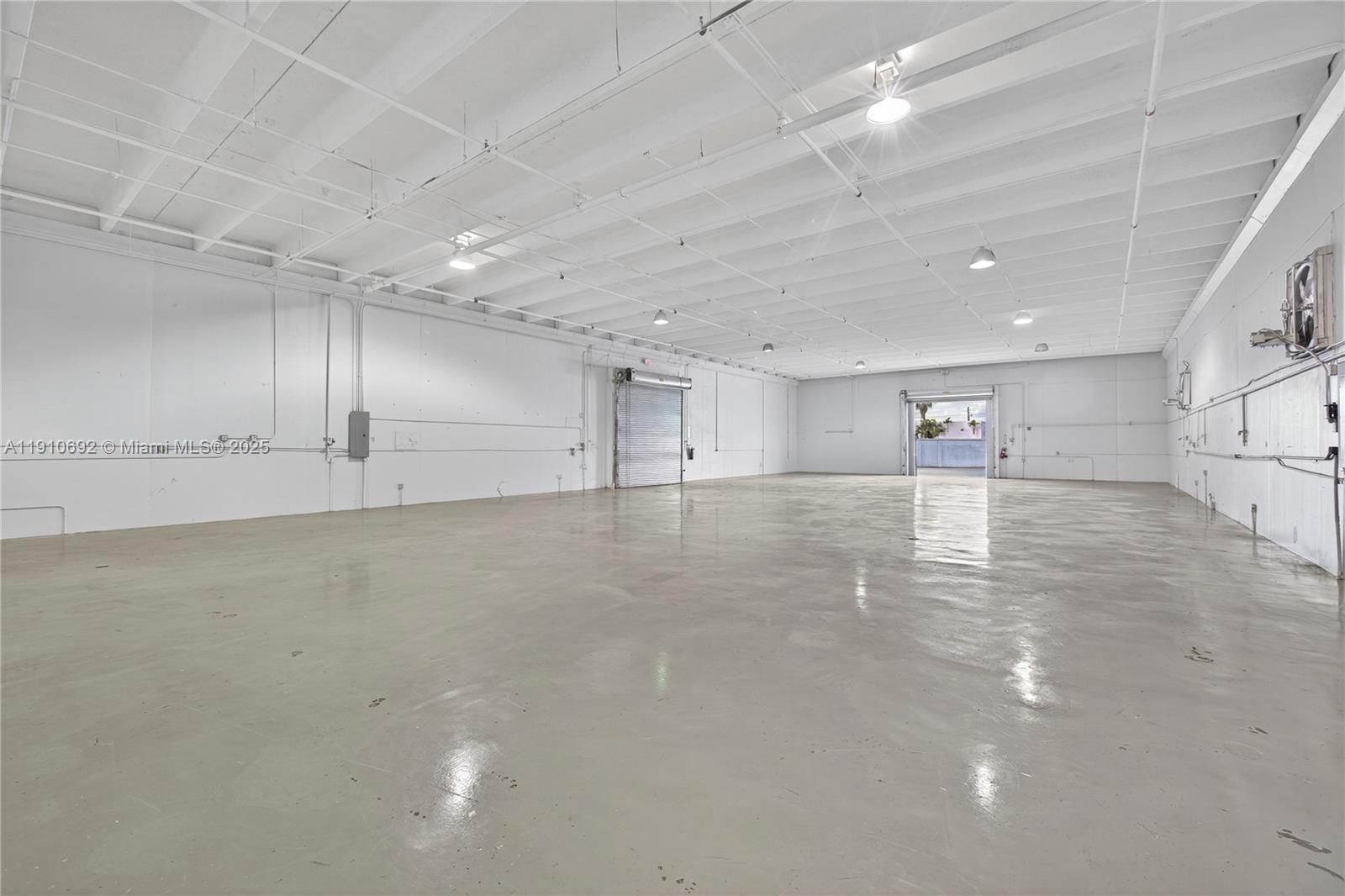 Подробнее / кв.футов $ 2025-11-08 0 Фото