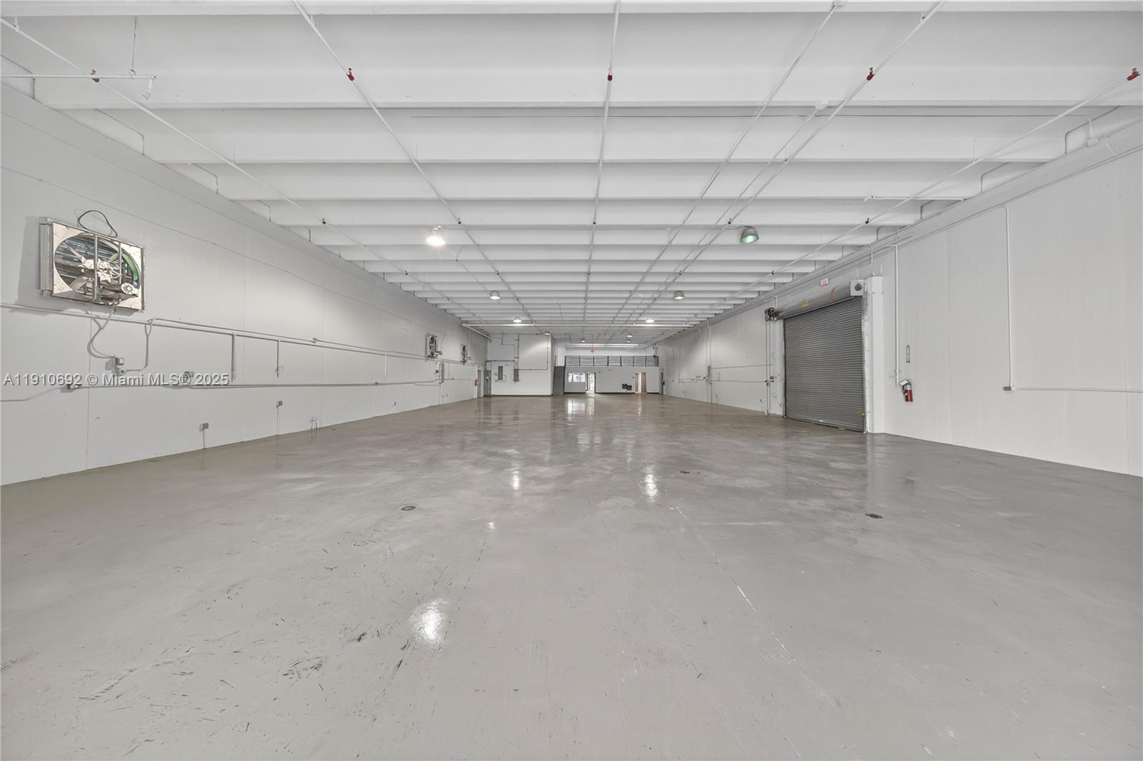 Подробнее / кв.футов $ 2025-11-08 0 Фото