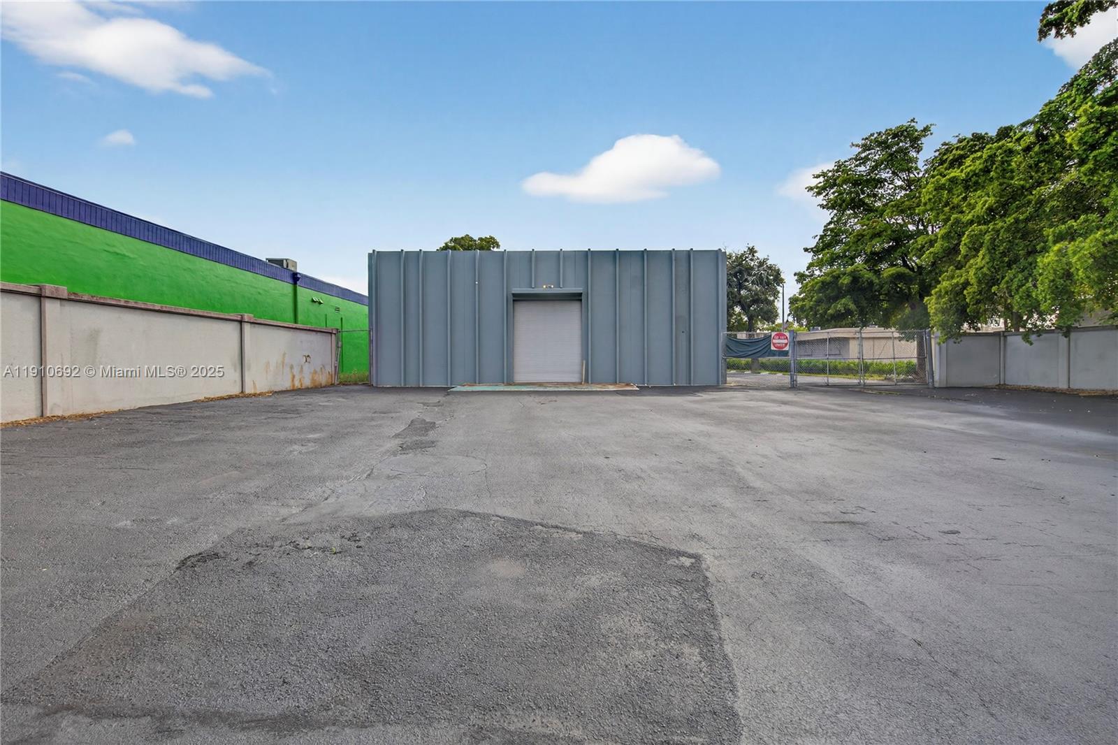 Подробнее / кв.футов $ 2025-11-08 0 Фото