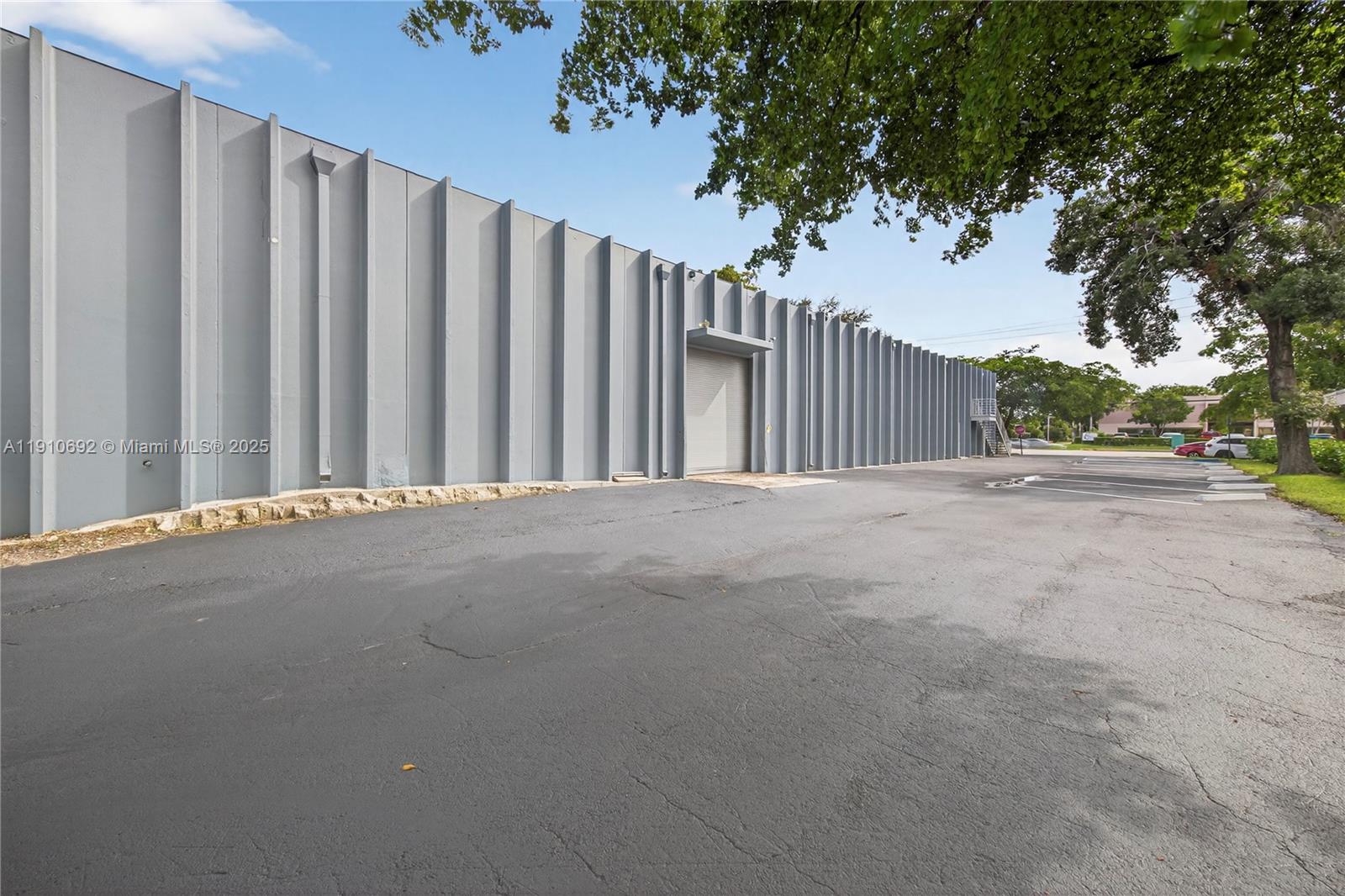 Подробнее / кв.футов $ 2025-11-08 0 Фото