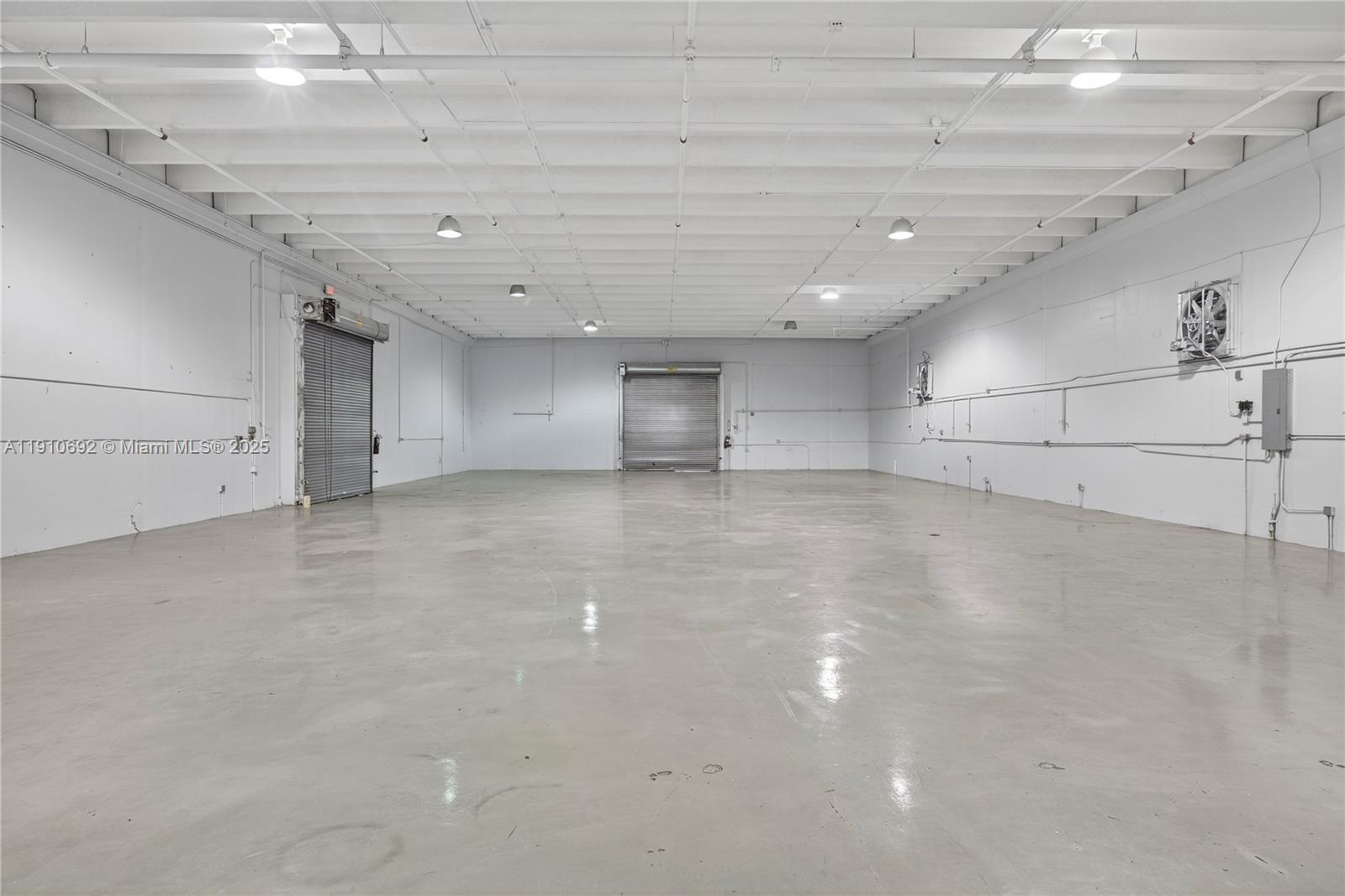 Подробнее / кв.футов $ 2025-11-08 0 Фото