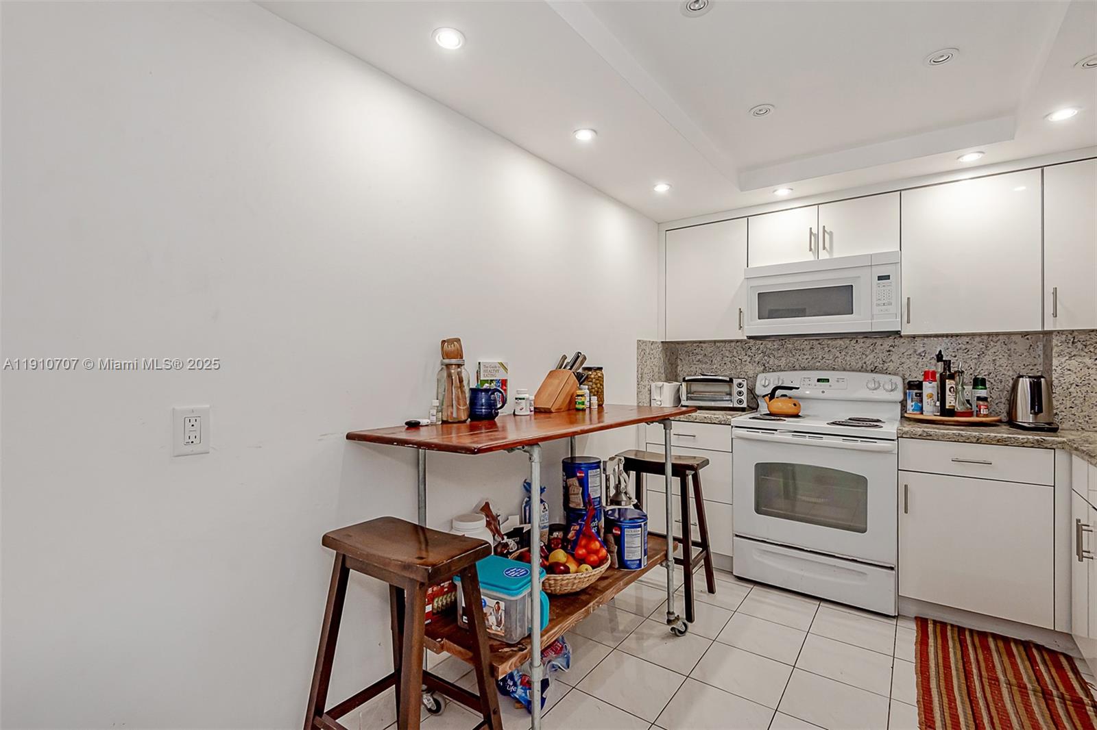 1028 2 / 2 1521 кв.футов $ 2025-11-12 0 Фото