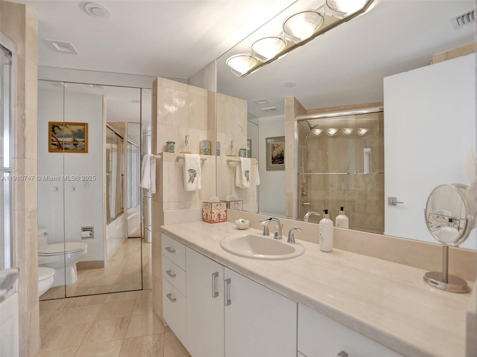 See details 2103 3 / 3 1840 sq. ft. $ 2025-11-08 0 Photo