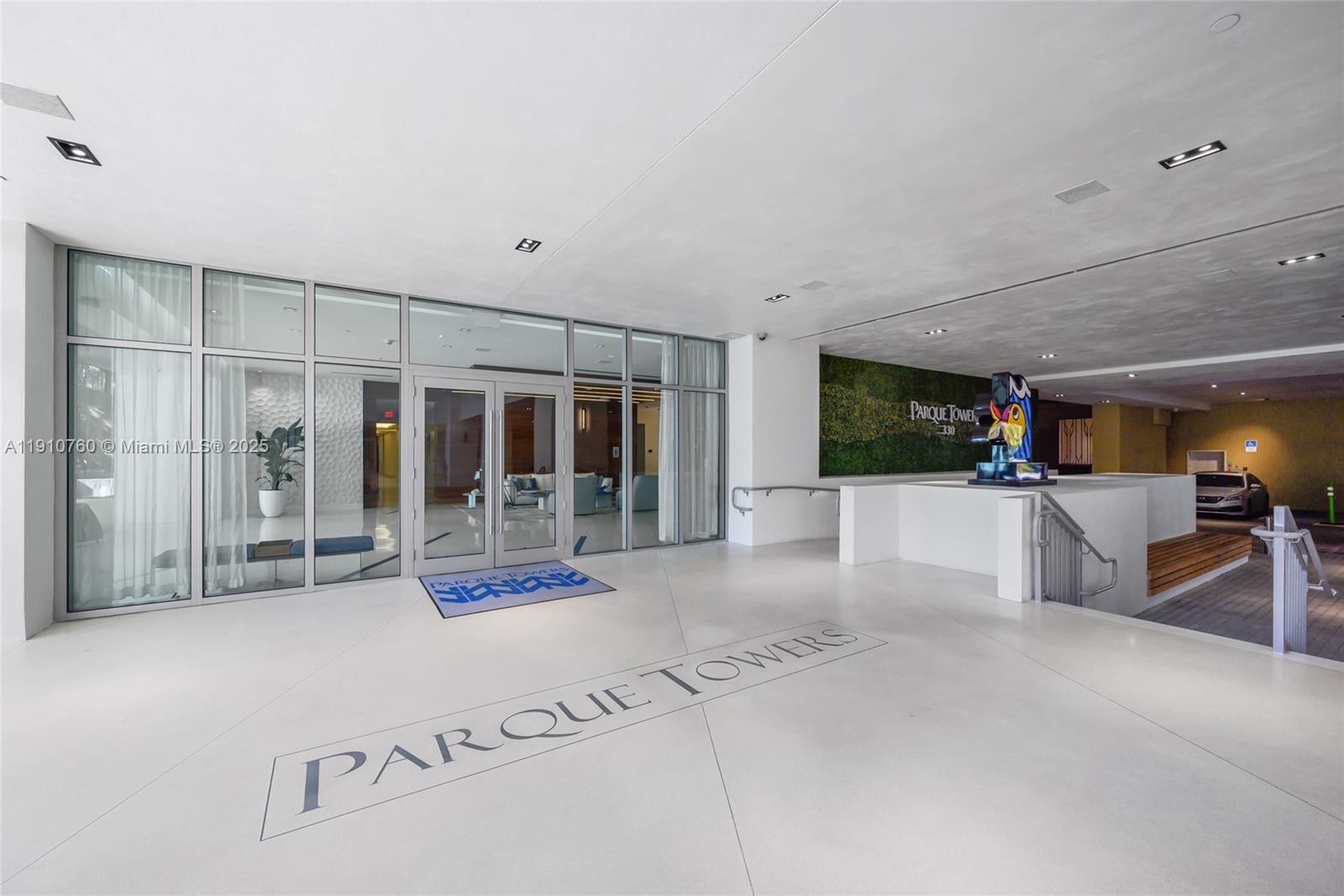 5-1908 2 / 3 1892 кв.футов $ 2025-11-08 0 Фото