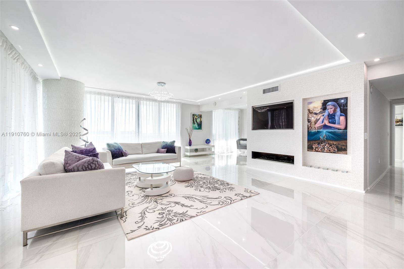 5-1908 2 / 3 1892 кв.футов $ 2025-11-08 0 Фото