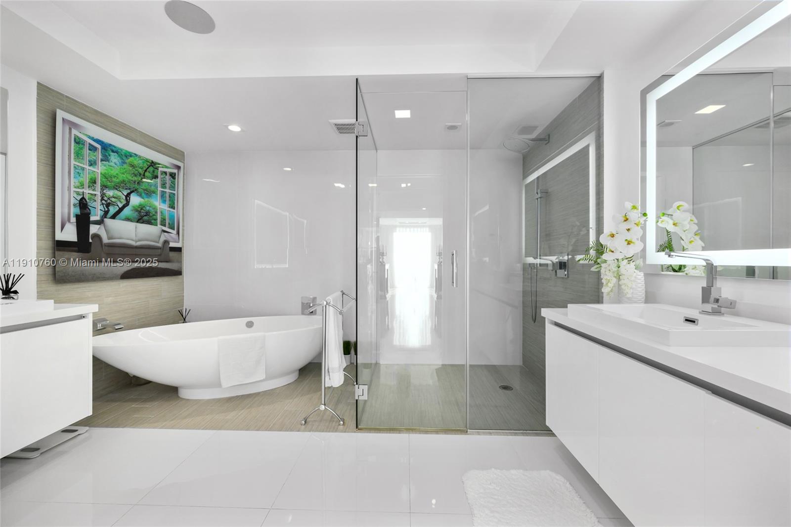 5-1908 2 / 3 1892 кв.футов $ 2025-11-08 0 Фото