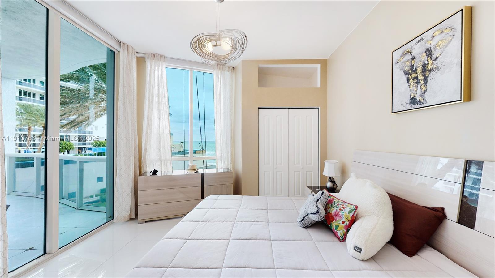 Подробнее 504 3 / 4 2558 кв.футов $ 2025-11-08 0 Фото