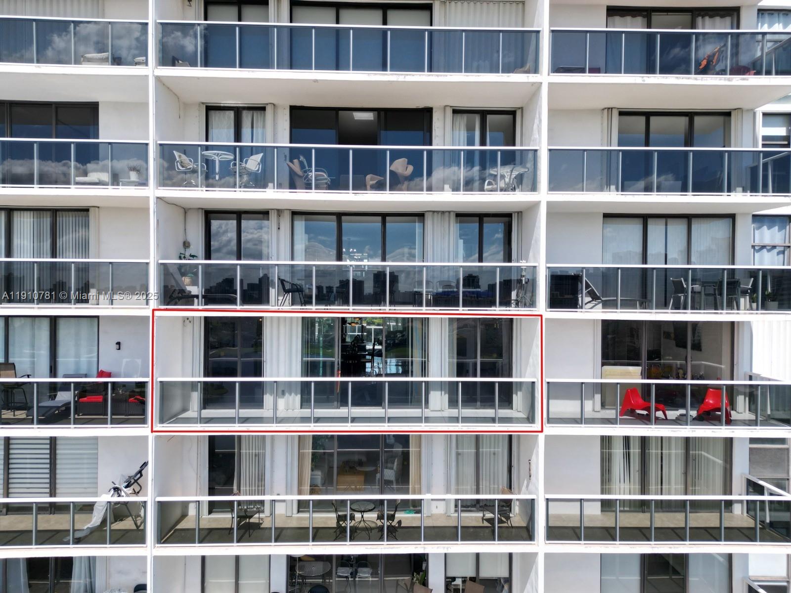 Photo of 3675 Country Club Dr  #1906, Aventura, Florida, 33180 - 