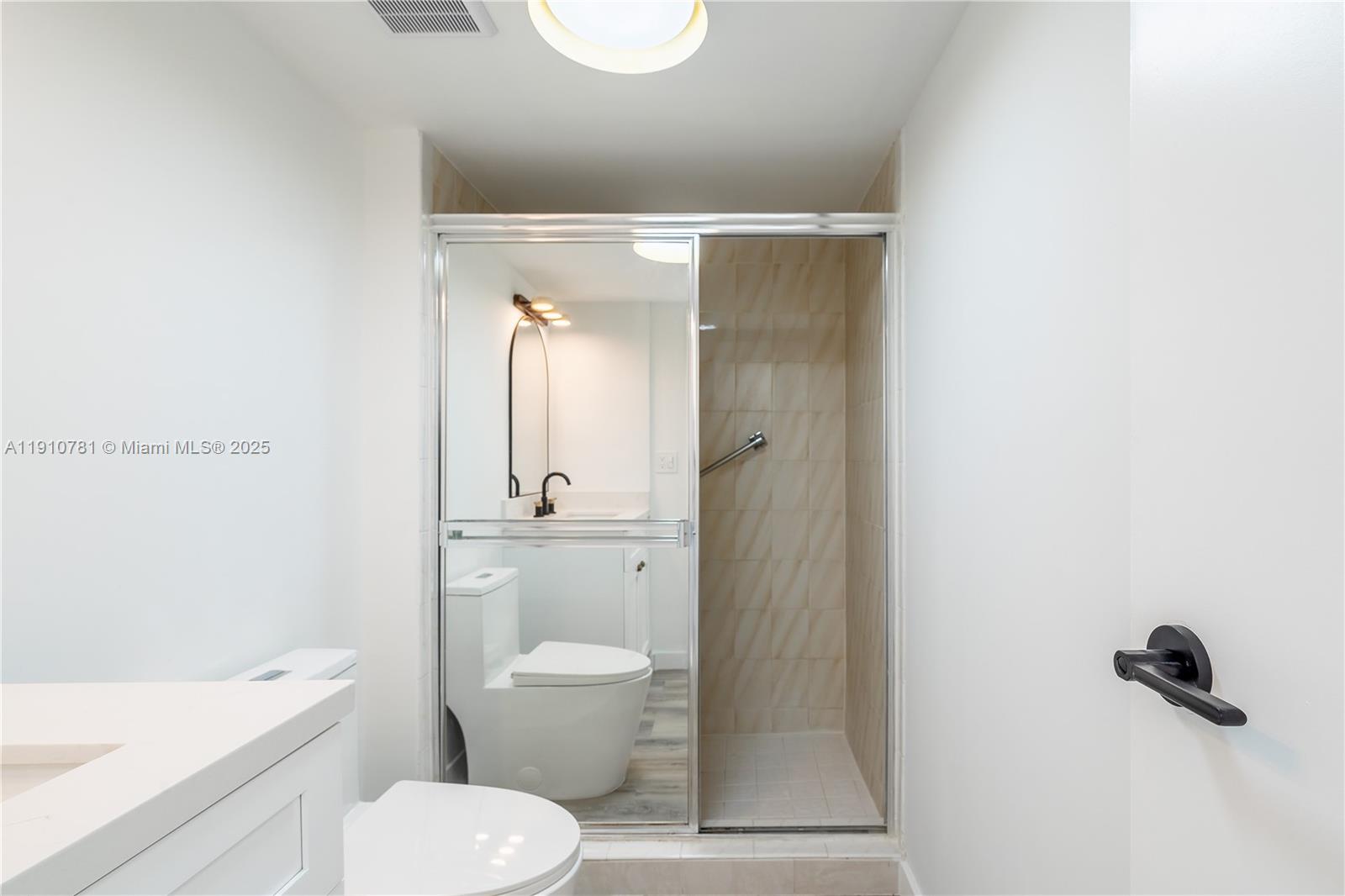 Photo of 3675 Country Club Dr  #1906, Aventura, Florida, 33180 - 