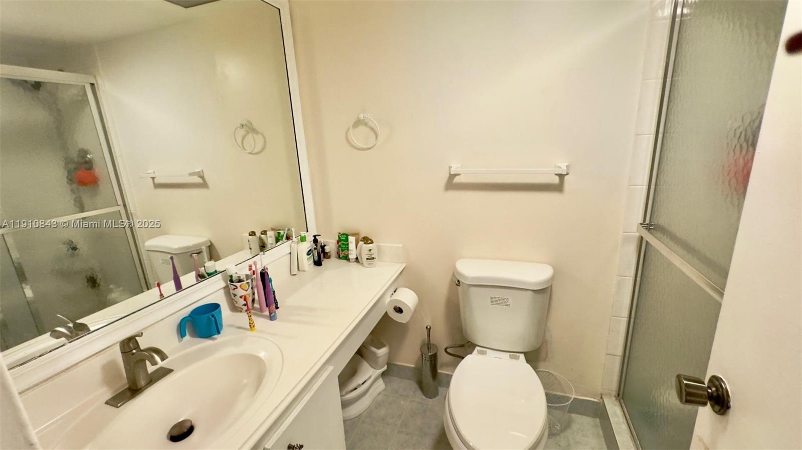 612 2 / 2 1552 sq. ft. $ 2025-11-08 0 Photo