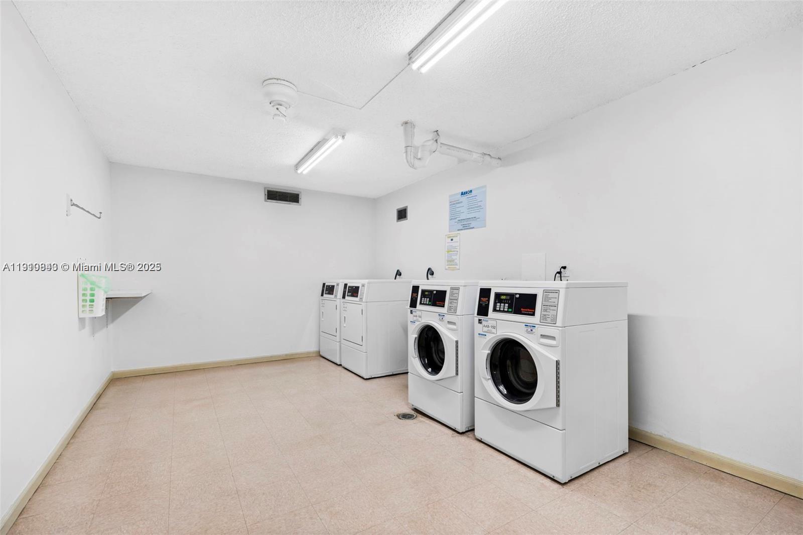 612 2 / 2 1552 sq. ft. $ 2025-11-08 0 Photo