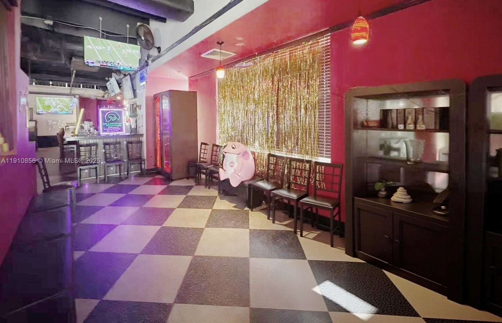 Подробнее / кв.футов $ 2025-11-08 0 Фото