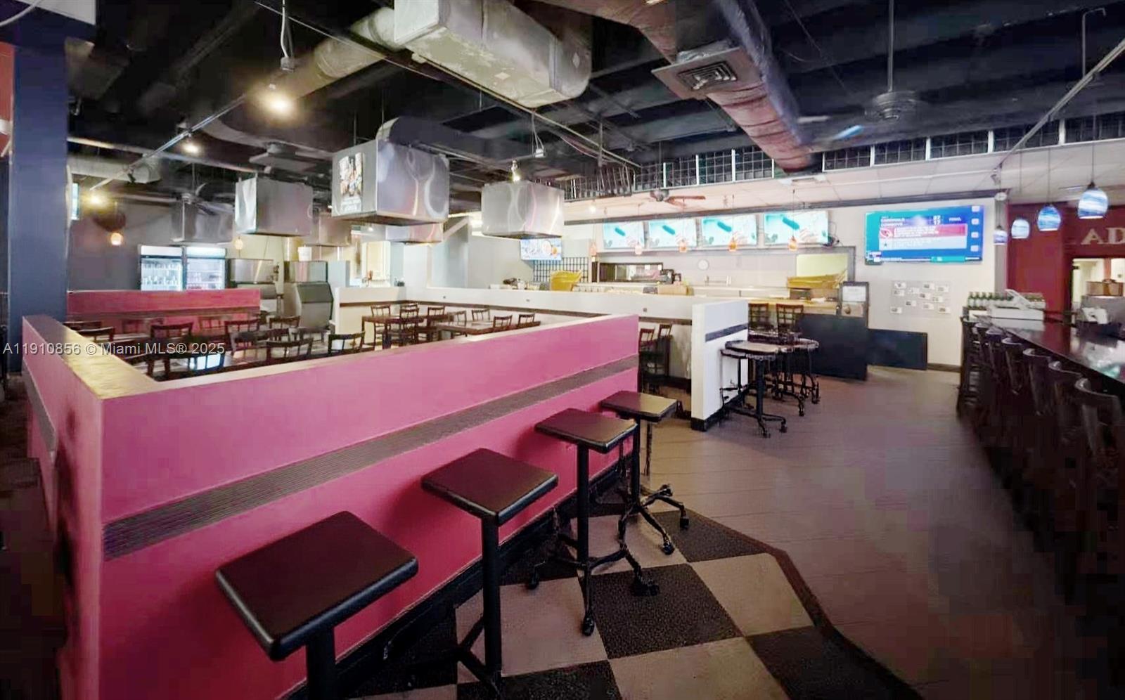 Подробнее / кв.футов $ 2025-11-08 0 Фото